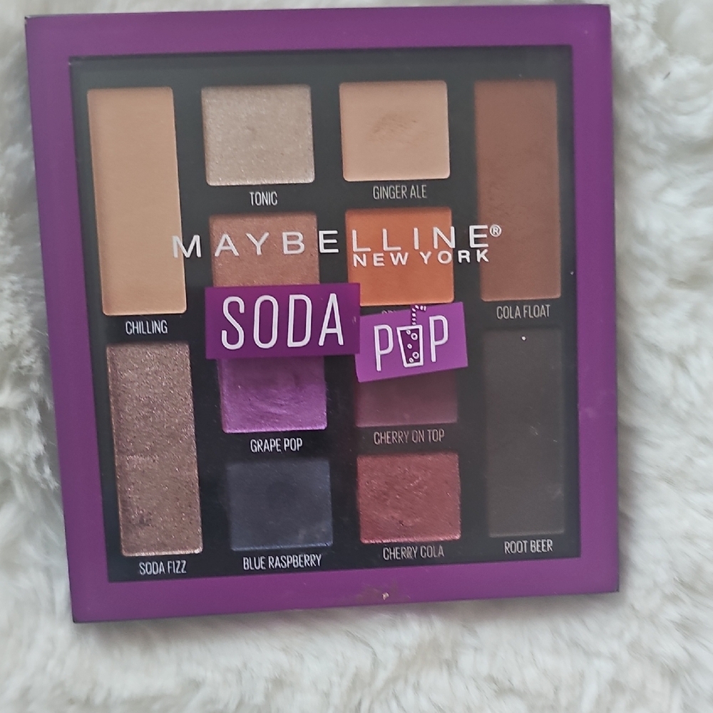 Maybelline Purple and Brown Eyeshadow Palette Vibrant Colors